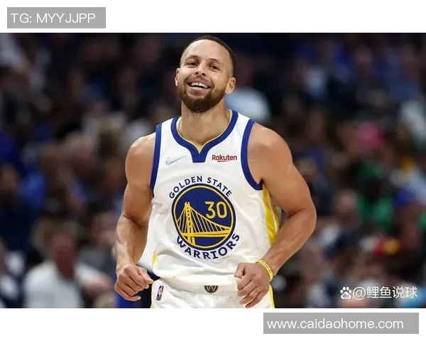 库里赛后接受采访：盼与队友更好合作，迎接新赛季挑战