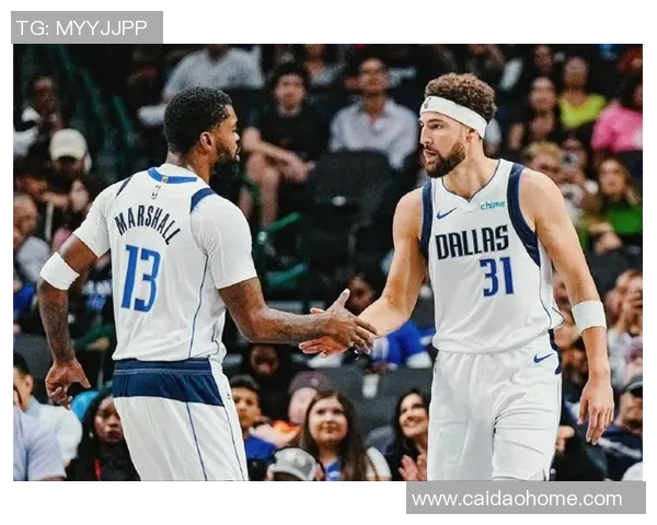 汤普森复出后表现低迷，勇士球迷呼吁更多机会