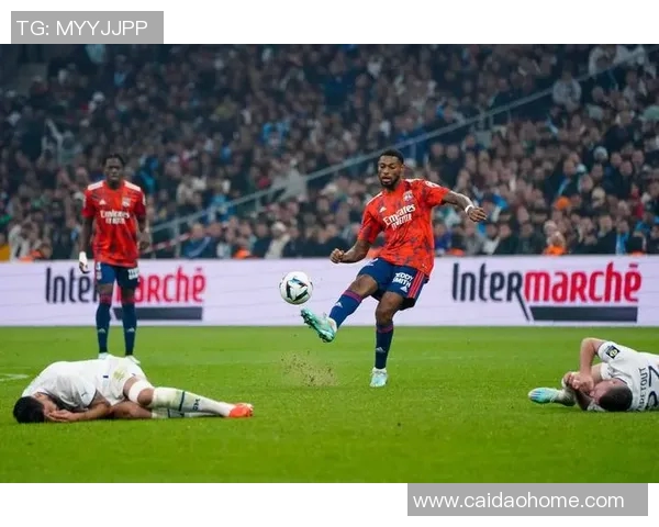 塞维利亚宣布签下巴拉圭国脚卡西提尔，加强中场实力