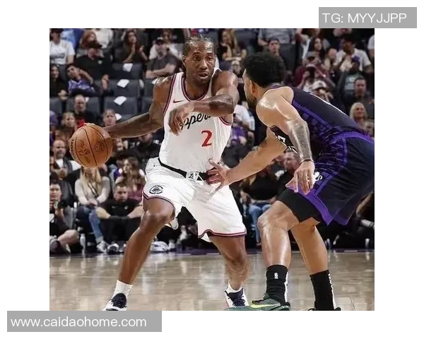 快船战胜尼克斯，保住季后赛希望