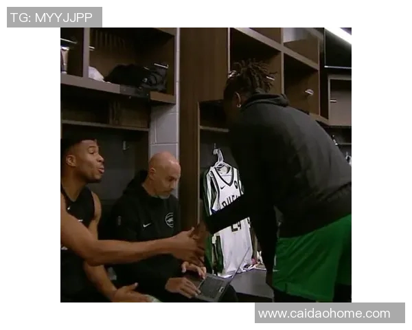 雄鹿队全明星球员重返球场——篮球世界的振奋时刻 雄鹿队全明星球员重返球场——篮球世界的振奋时刻